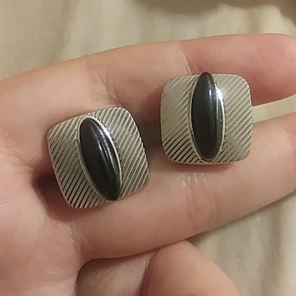 Cufflinks
